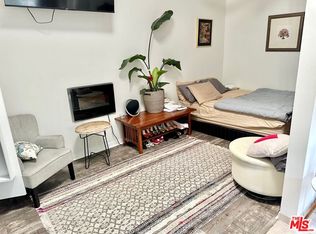 17614 Bromley St, Encino, CA 91316