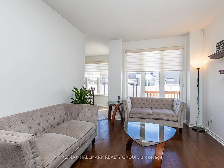 534 Rochefort Cir — Photo 12