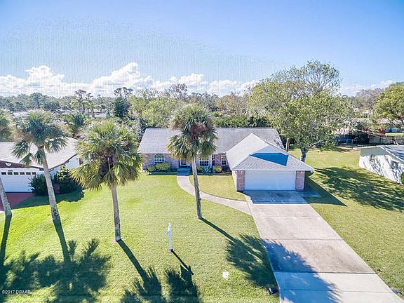 2nd image of 1860 India Palm Dr