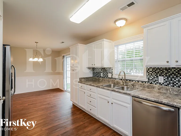 5121 Brahman Trl — Photo 7