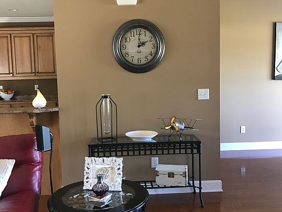 2nd image of 154 Kelsey Ln