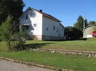 220 Parkway St, Kingsford, MI 49802