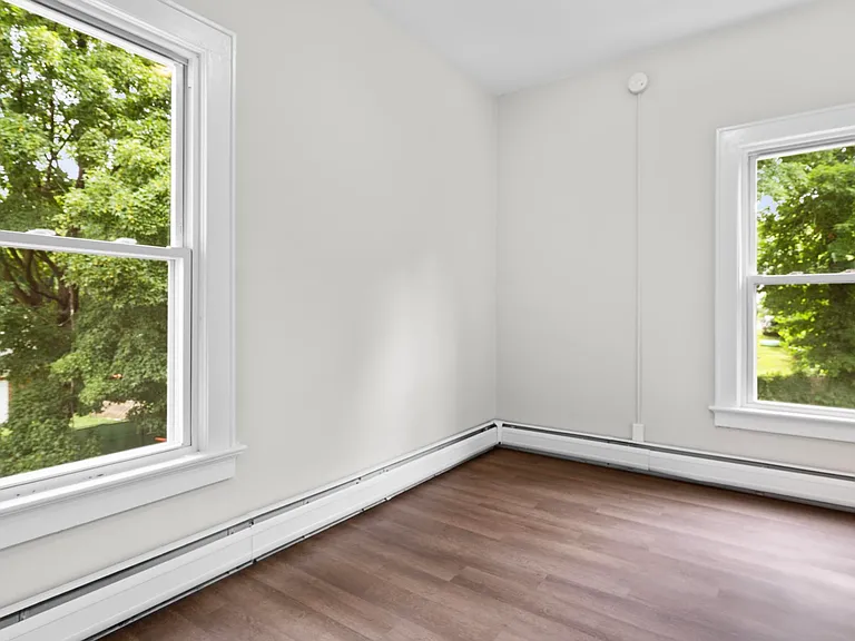 35 Newton St #2 — Photo 15
