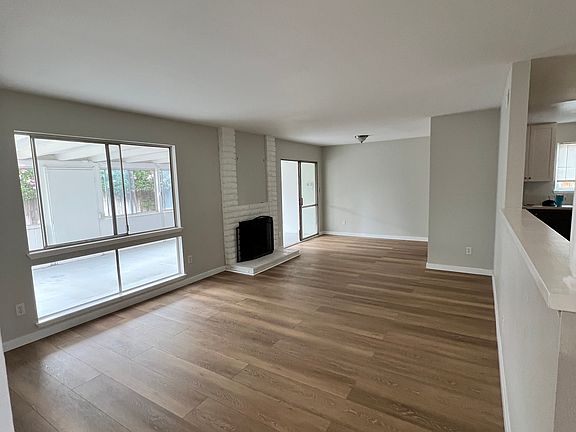 4th image of 4644 Berwick Dr