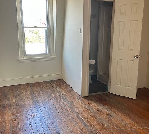 3rd image of 1931 Spring Garden St APT 3F