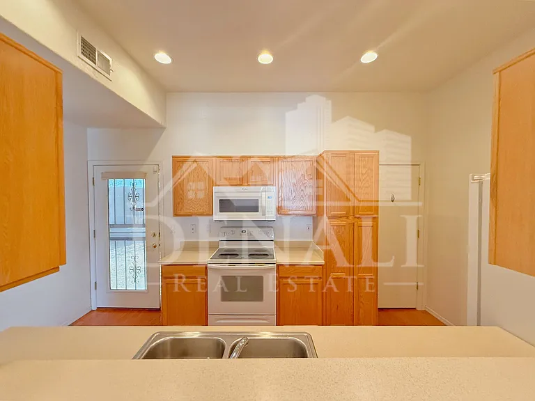 15802 N Hidden Valley Ln — Photo 8