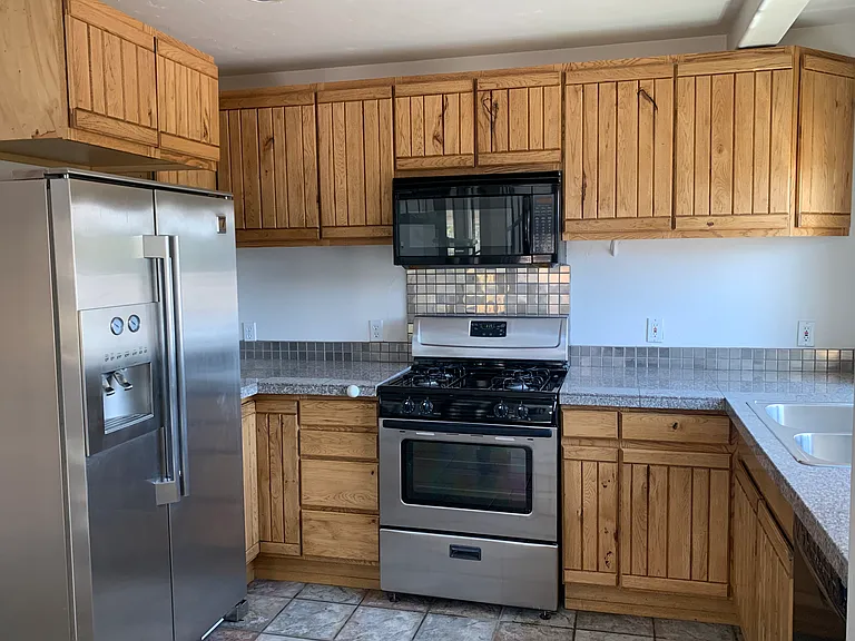 87 Golden View Dr — Photo 4
