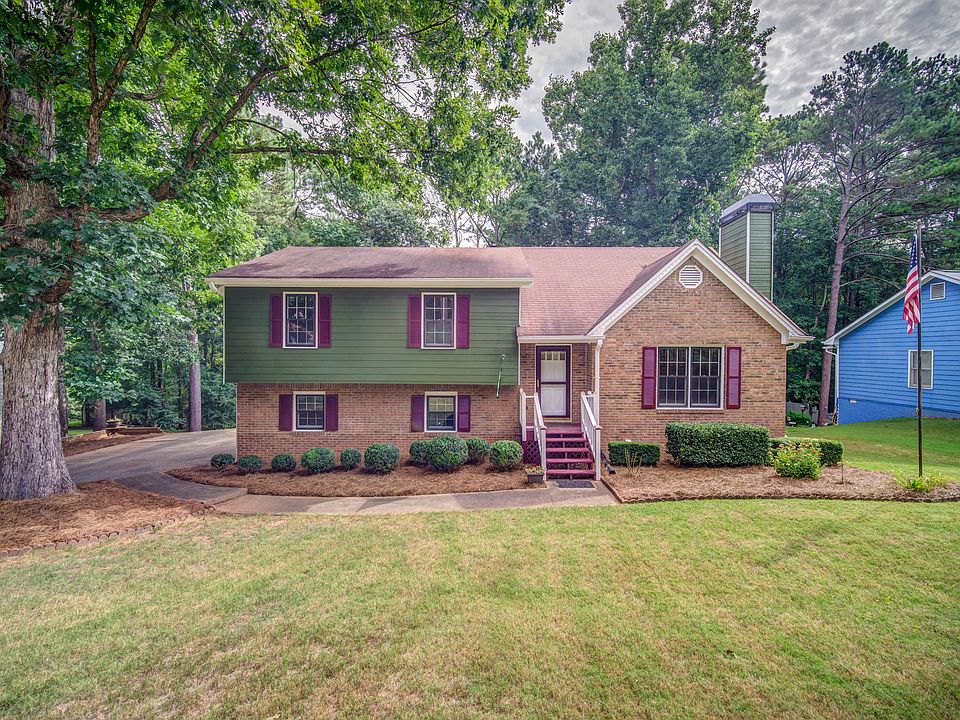 1st image of 1108 Plantation Dr SE