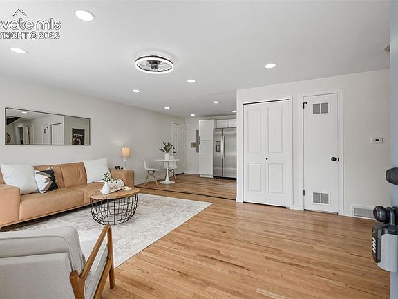 4th image of 1919 N Chelton Rd