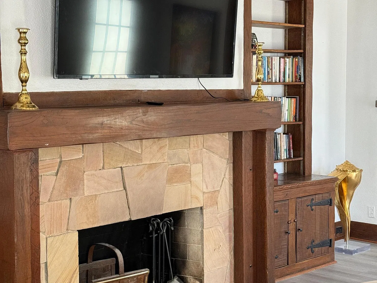 9 bed, 4500 sqft, $8,495 — Photo 4