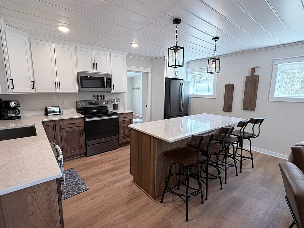2 bed, 1266 sqft, $3,450 — Photo 4