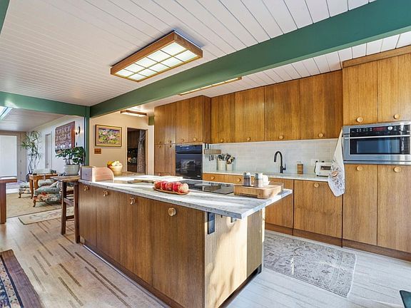 5th image of 2265 Fairhill Ln