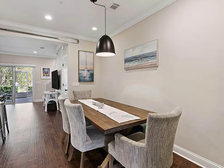807 Mariners Cir — Photo 8