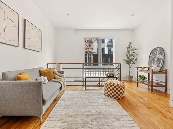 369 Harman St APT 1A, Brooklyn, NY 11237