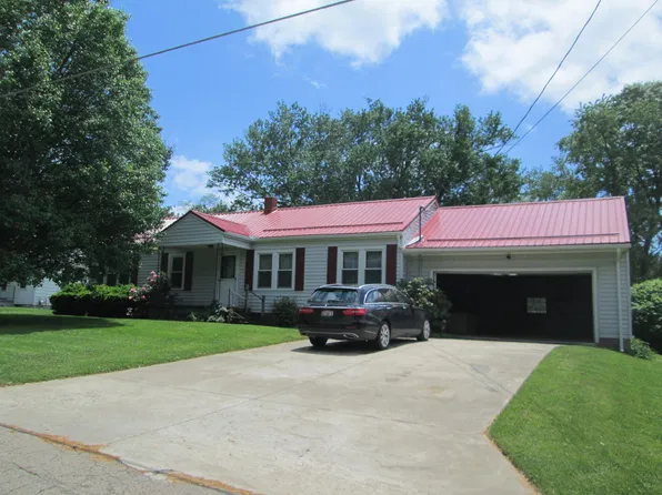 890 Grove Rd, Zanesville, OH 43701