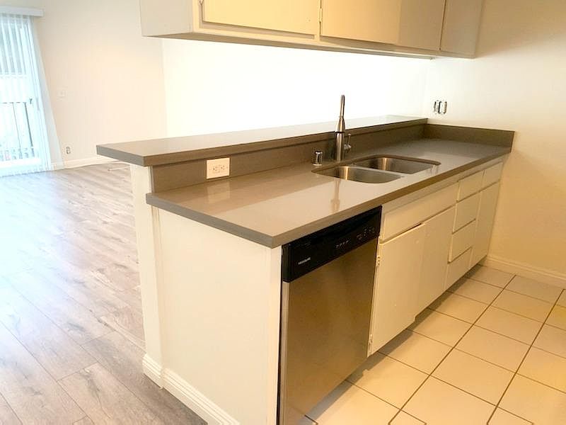 1st image of 144 S Doheny Dr APT 104