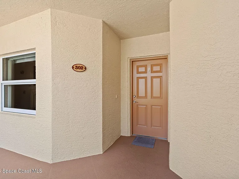 817 Mystic Dr #302 — Photo 5