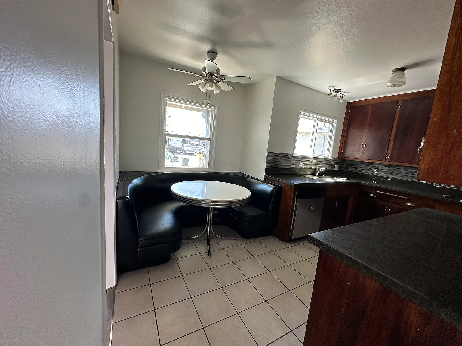 3 bed, 1280 sqft, $4,000 — Photo 4