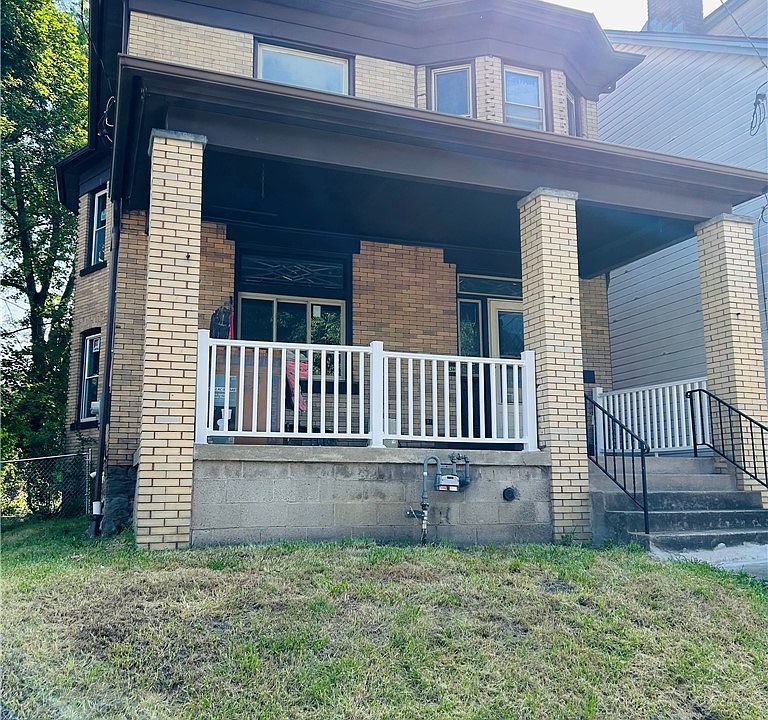 1st image of 2922 Zephyr Ave