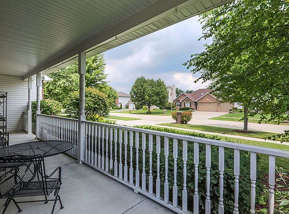 3rd image of 13250 Blackstone Ln