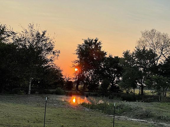 2nd image of 2932 Fm 71 W