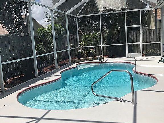 3rd image of 8014 Bracken Ln