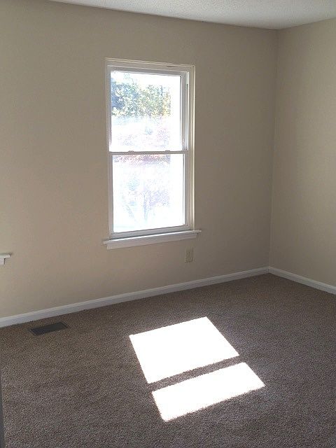1st image of 401 Hermitage Dr
