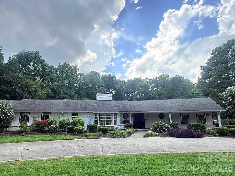 1st image of 1018 Woodland Forest Dr