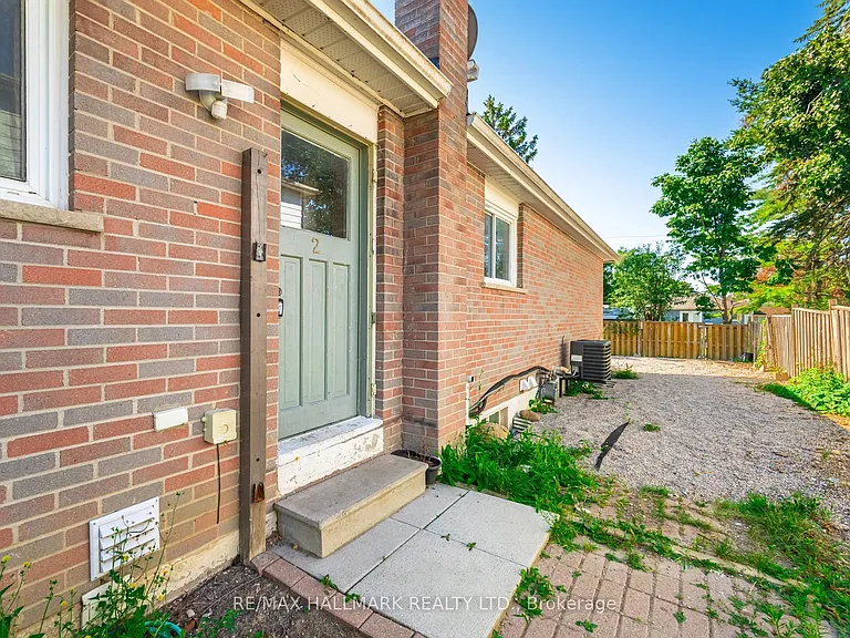 88 Bernick Dr — Photo 3
