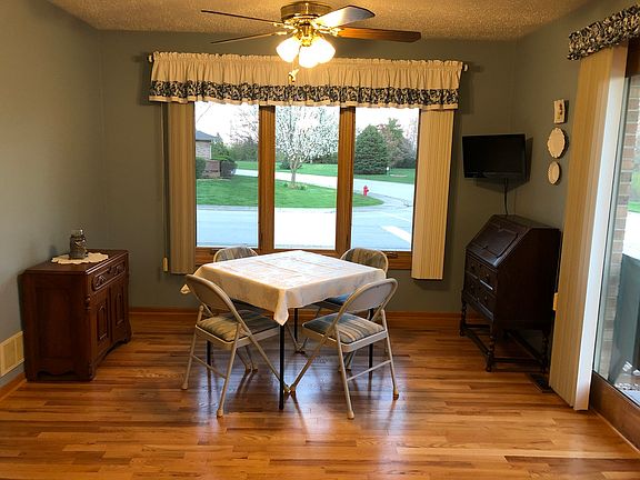 4th image of 801 Archer Ln #801
