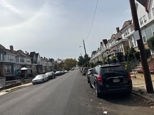 6238 N 17th St, Philadelphia, PA 19141