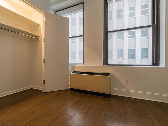 4th image of 15 Park Row APT 5E