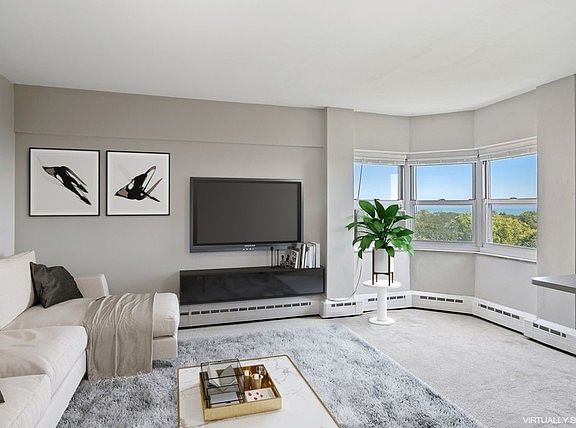3rd image of 4980 N Marine Dr APT 936