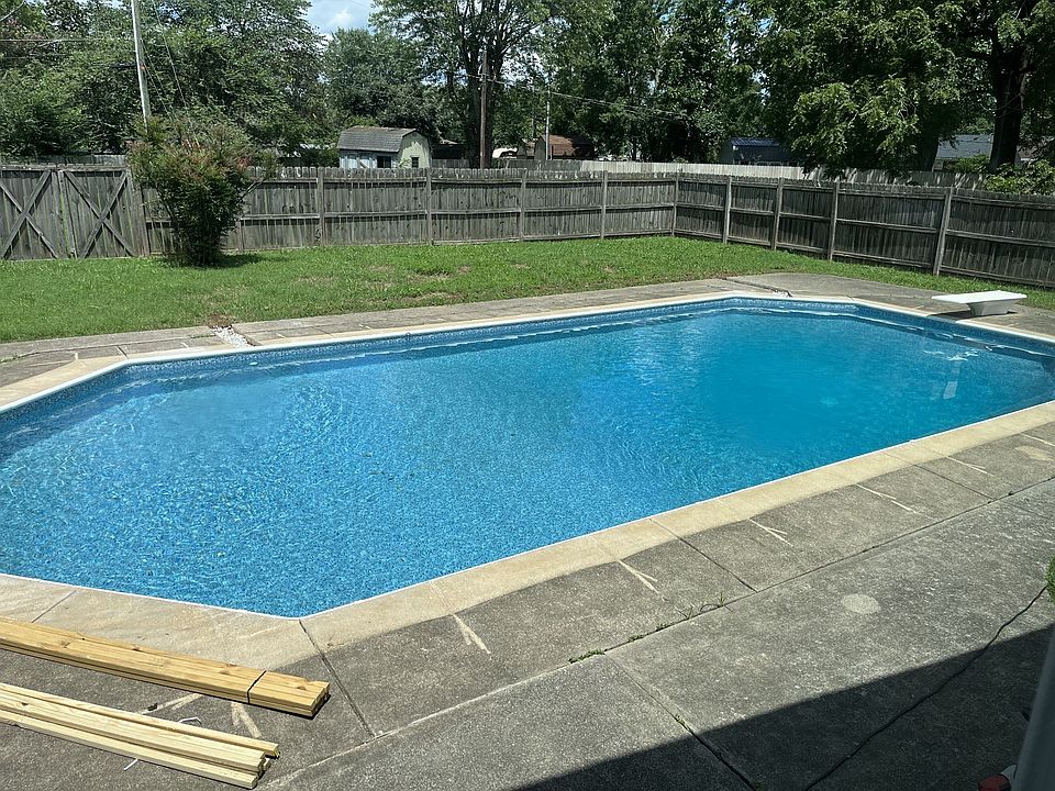 2nd image of 832 Kathy Cir