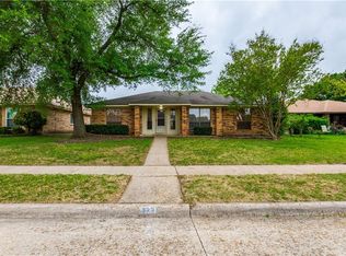 322 E Schreiber St, Garland, TX 75040