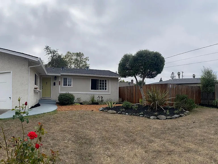 575 Bonnie Ave — Photo 3
