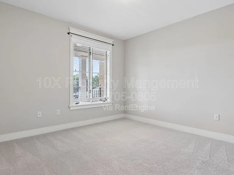 9045 Terrazza South Ct — Photo 11