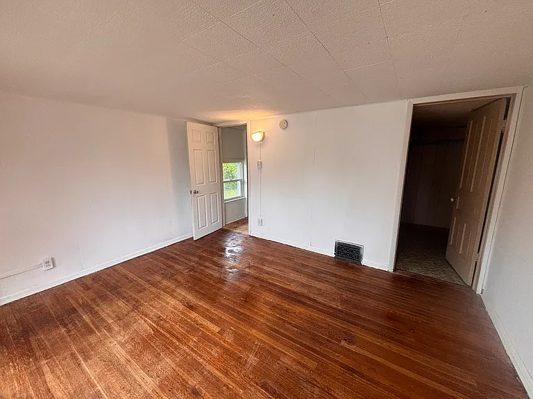 218 Calhoun St #1 — Photo 12