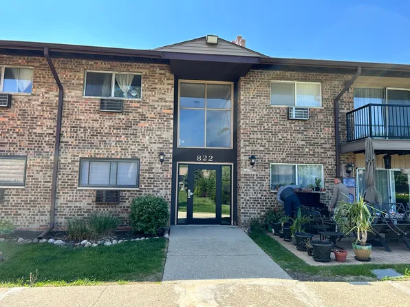 822 E Old Willow Rd APT 201, Prospect Heights, IL 60070