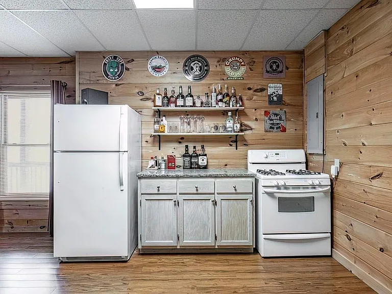 54 Henderson Ln — Photo 24