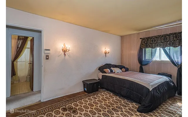 Sold by Douglas Elliman | media 14