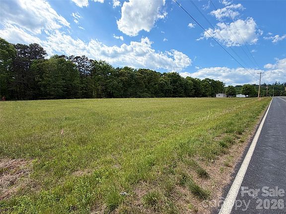 3rd image of 1283 Pisgah Rd
