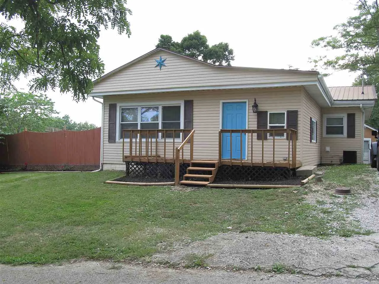 2521 J St photo 1