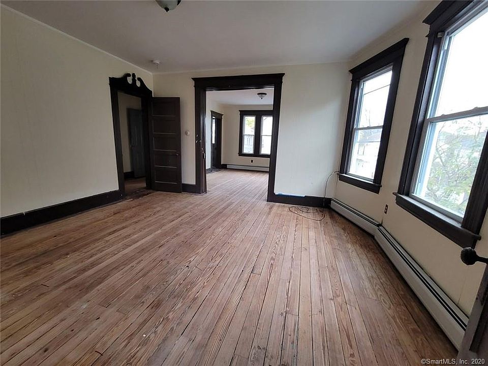 406 Gregory St Bridgeport CT Zillow