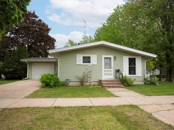 1402 Knapp Street, Menomonie, WI 54751