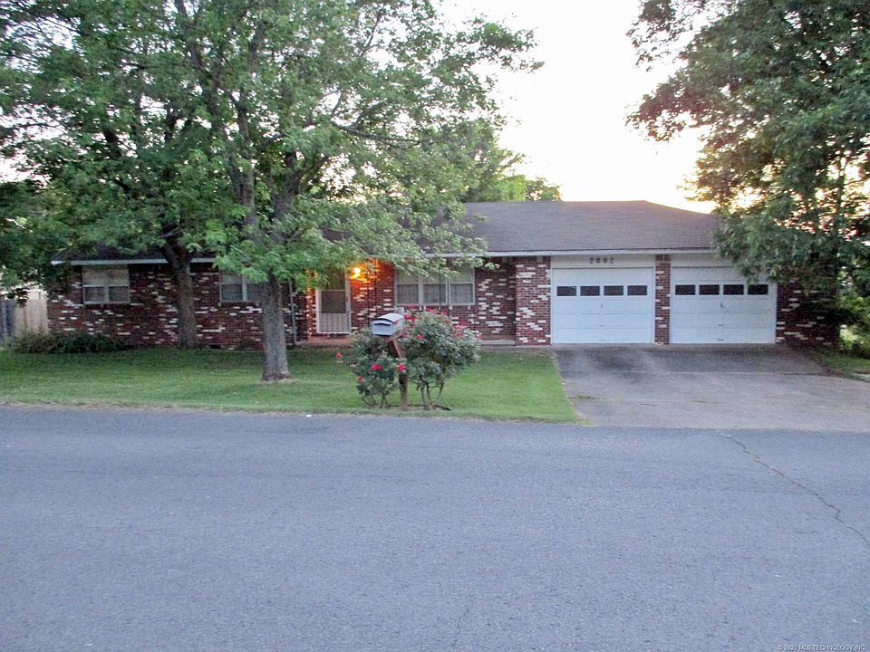 1st image of 2002 White Ave