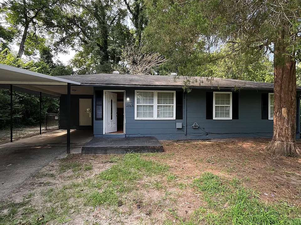 2468 Vivian Dr