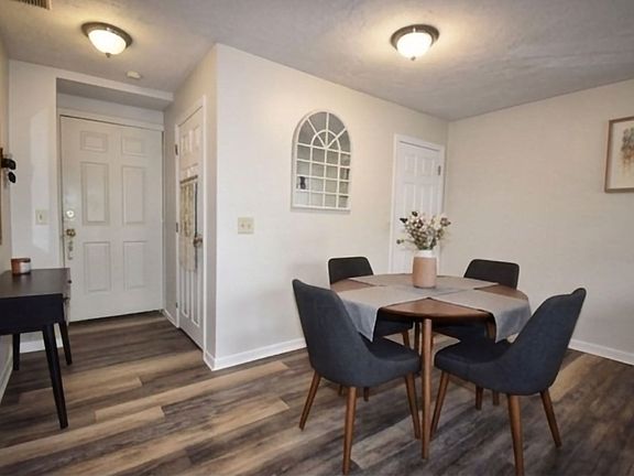 4th image of 325 Plantation St APT 213