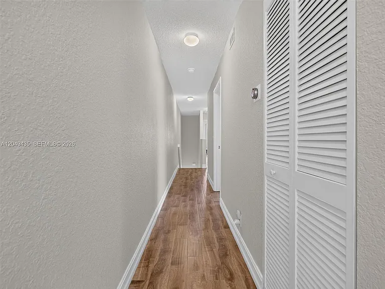2475 W Cordoba Bnd — Photo 32