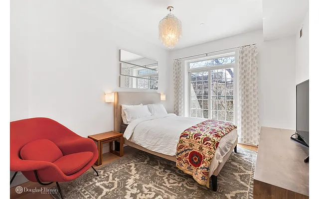 Sold by Douglas Elliman | media 6